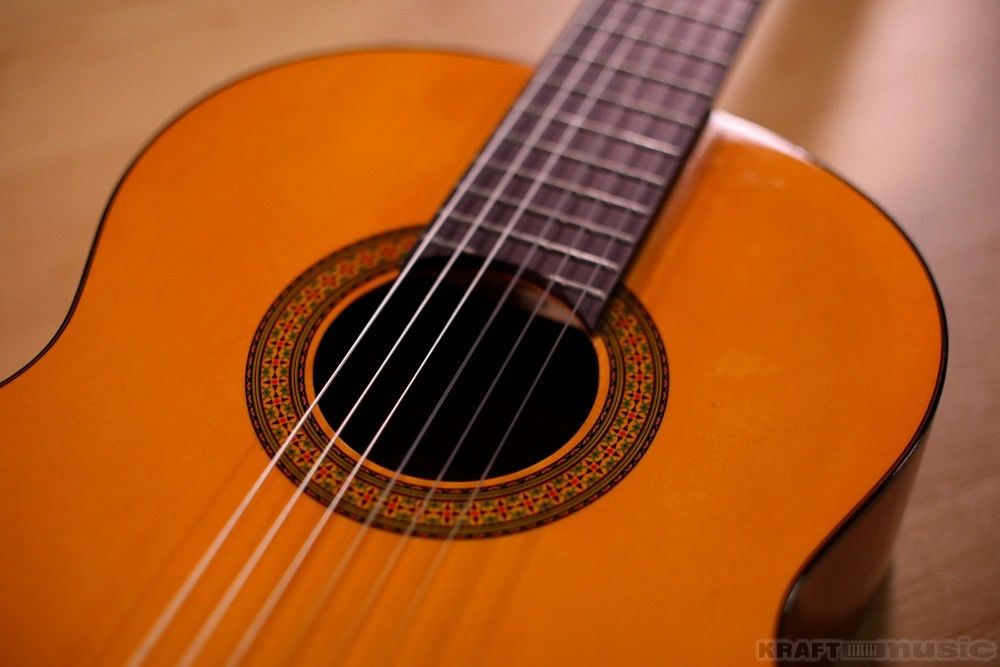 Yamaha Cg102 Nylon String Classical Guitar